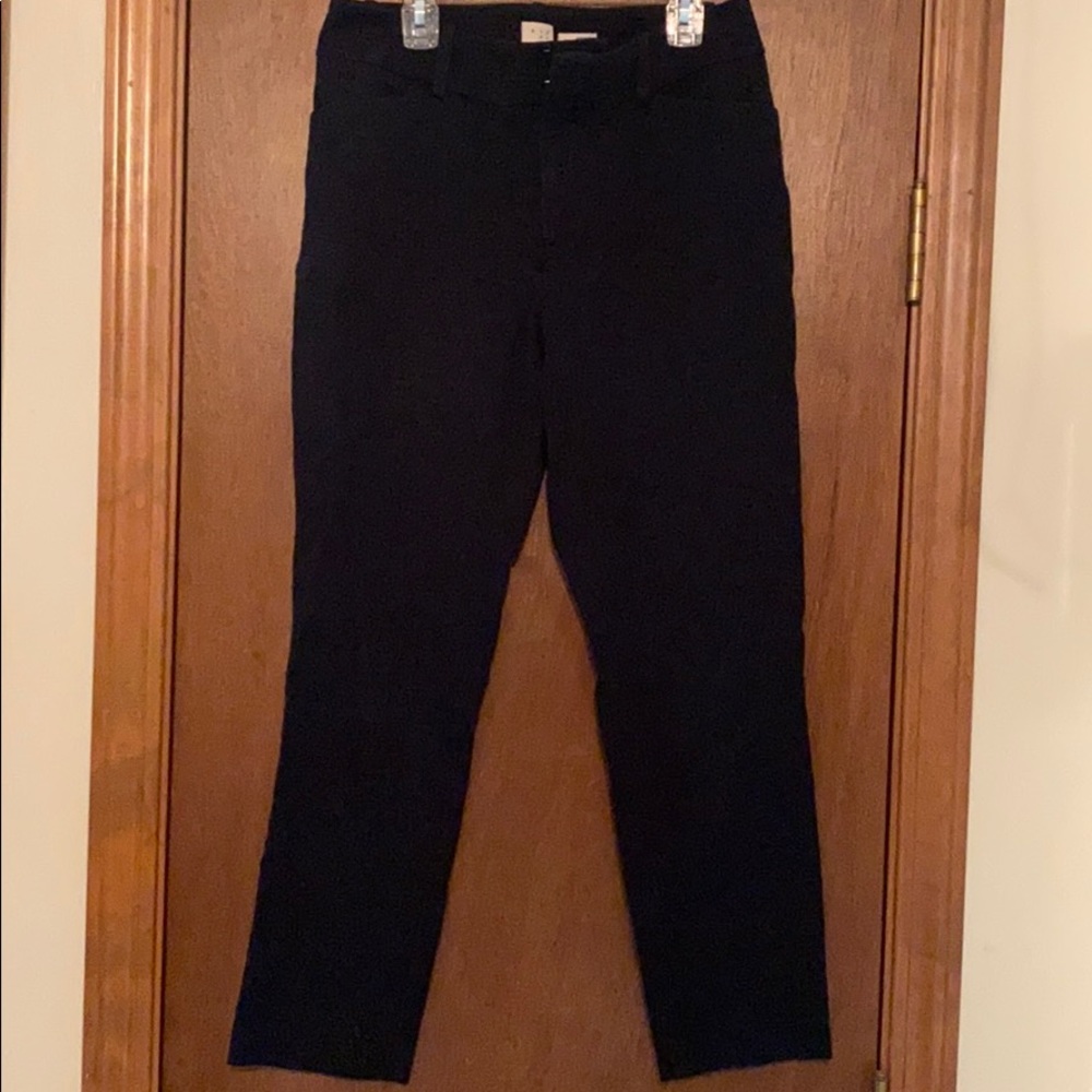 A New Day Size 4 STRETCH Black Pants